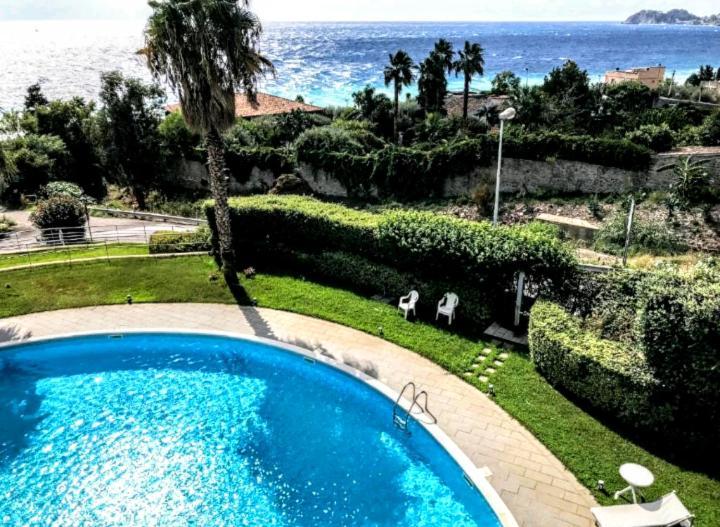 Lube Beach Home Letojanni Εξωτερικό φωτογραφία