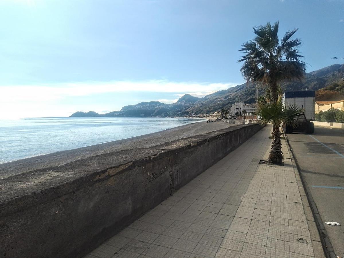 Lube Beach Home Letojanni Εξωτερικό φωτογραφία