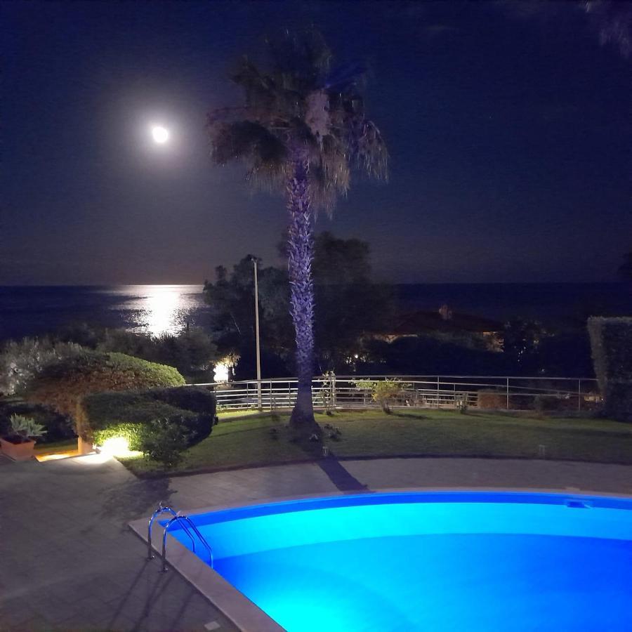 Lube Beach Home Letojanni Εξωτερικό φωτογραφία